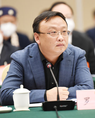 4644-B23-5罗巍.jpg