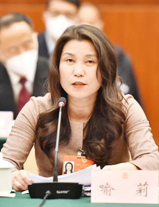 4646-B23-1喻莉.jpg