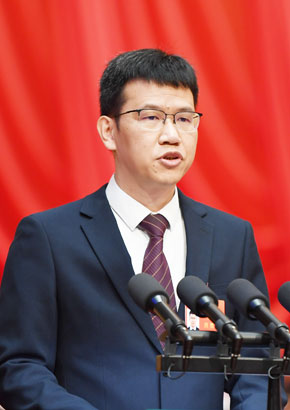 4647-2-1李雄耀委员.jpg