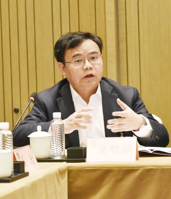 4854-A4-4-尽职履责积极建言.jpg