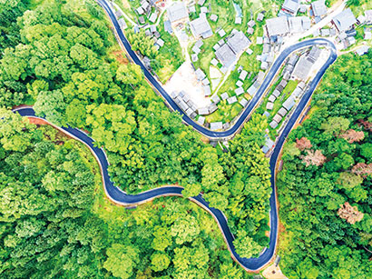 2025年5月26日，在贵州省从江县高增乡占里村拍摄的乡村公路（无人机照片）。DJI_20250526090800_0103_D.jpg
