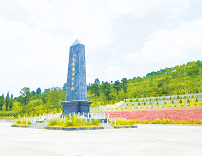 龙桥烈士陵园.jpg